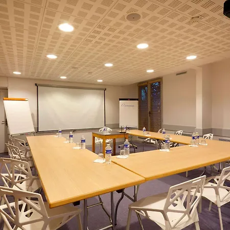 Ibis Est Pontlieue Otel 3*