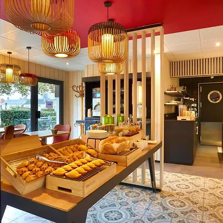 Ibis Est Pontlieue Hotel 3*