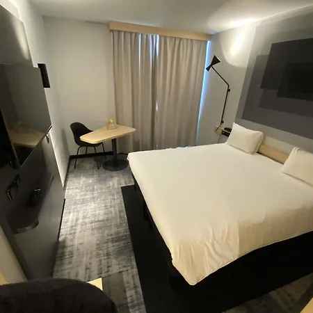 Ibis Est Pontlieue 3*