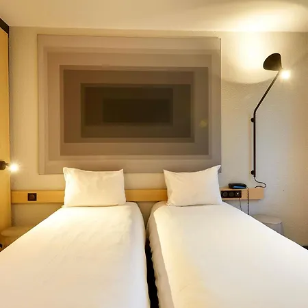 Ibis Est Pontlieue Hotel