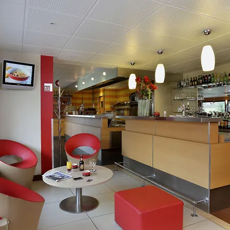 Ibis Est Pontlieue Hotel 3*