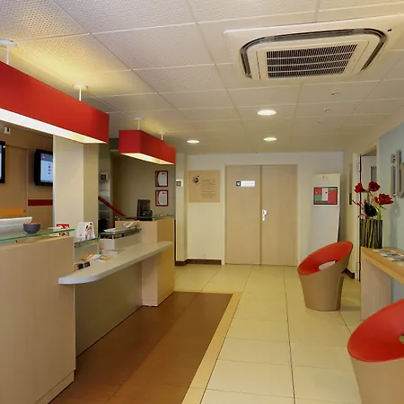 Ibis Est Pontlieue Hotel 3*