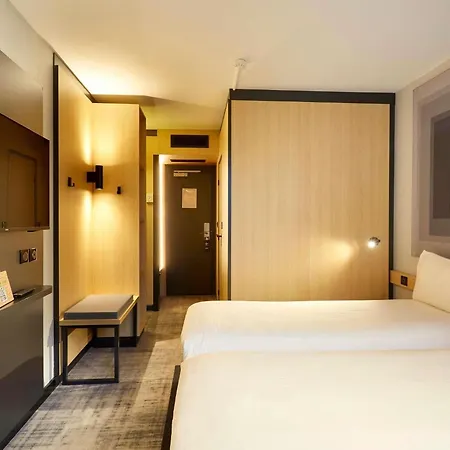 Ibis Est Pontlieue Hotel