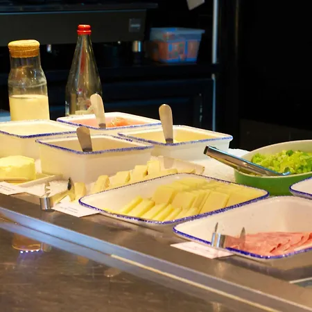 Ibis Est Pontlieue Hotel 3*