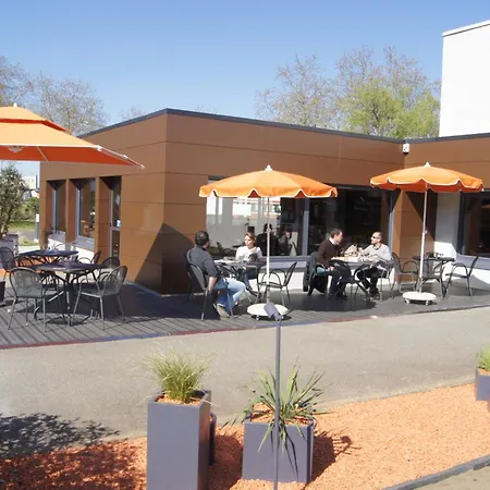 Ibis Est Pontlieue 3*