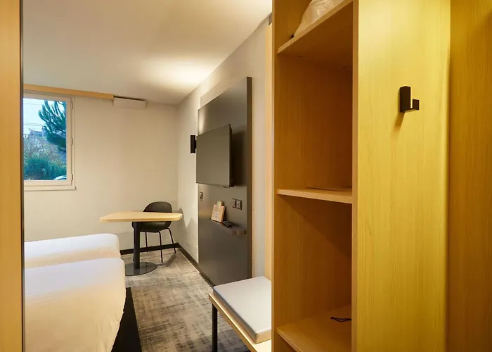 Ibis Est Pontlieue Szálloda