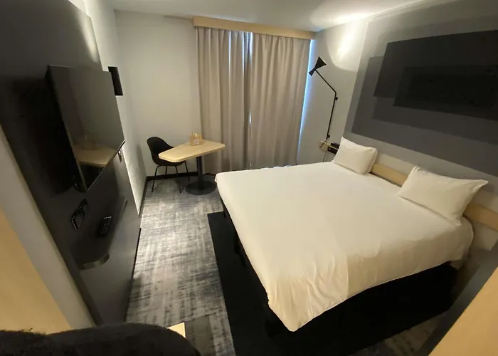 Ibis Est Pontlieue 3*