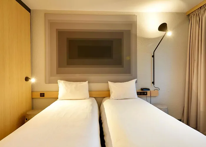 Ibis Est Pontlieue Hotel