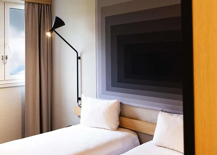 Ibis Est Pontlieue Hotel 3*